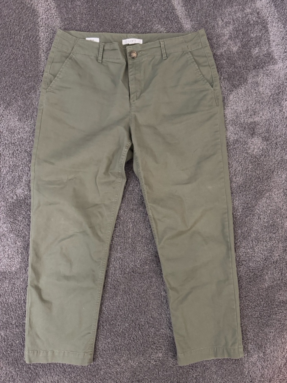 LOFT Monroe Slim Chino Ankle Pants in olive green color women’s size 10.